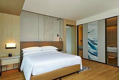 Junior King Suite - Executive Lounge Access