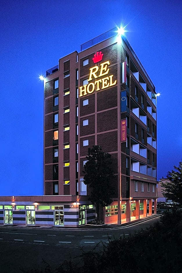 Hotel Re