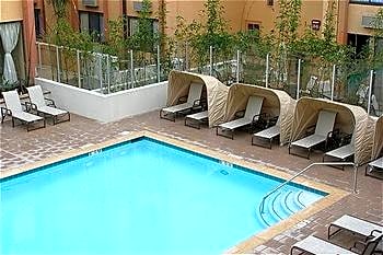 Holiday Inn Hotel & Suites