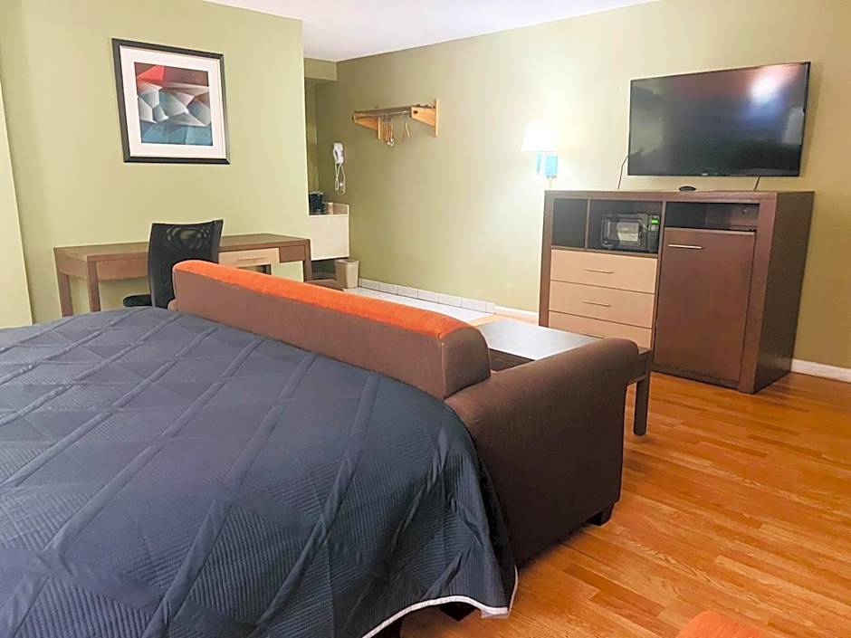Hometown INN