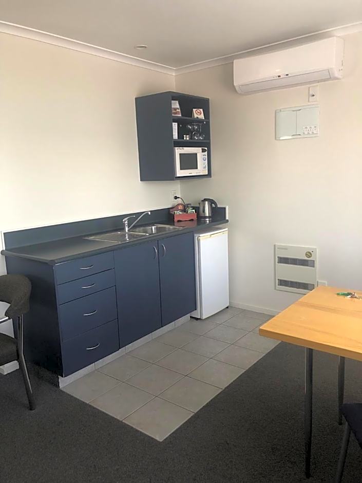 Claremonte Motor Lodge