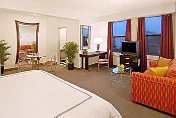 Carlyle Suites Hotel