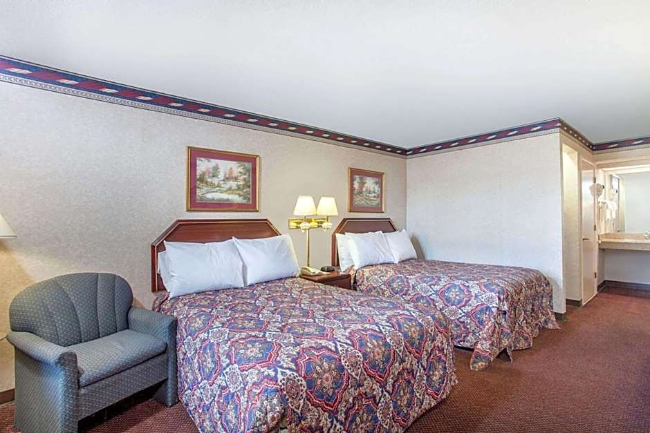 Days Inn by Wyndham Saint Pauls