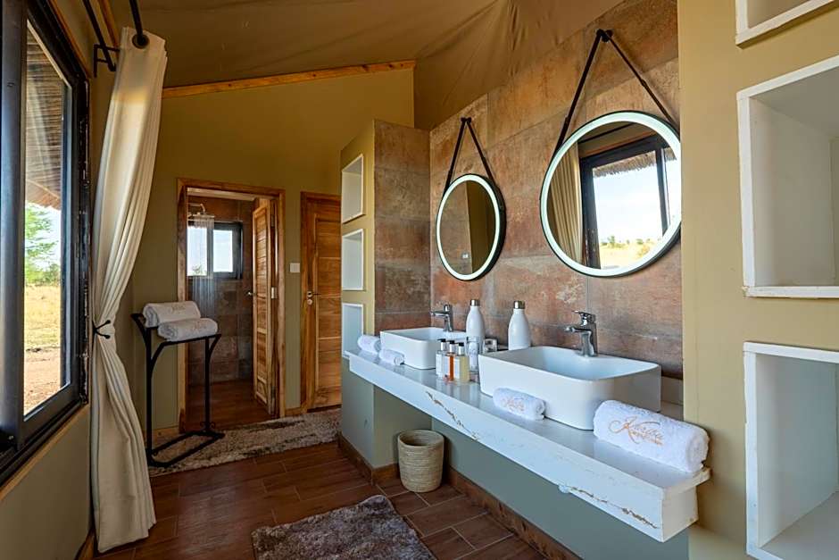 Serengeti Mara River Camp