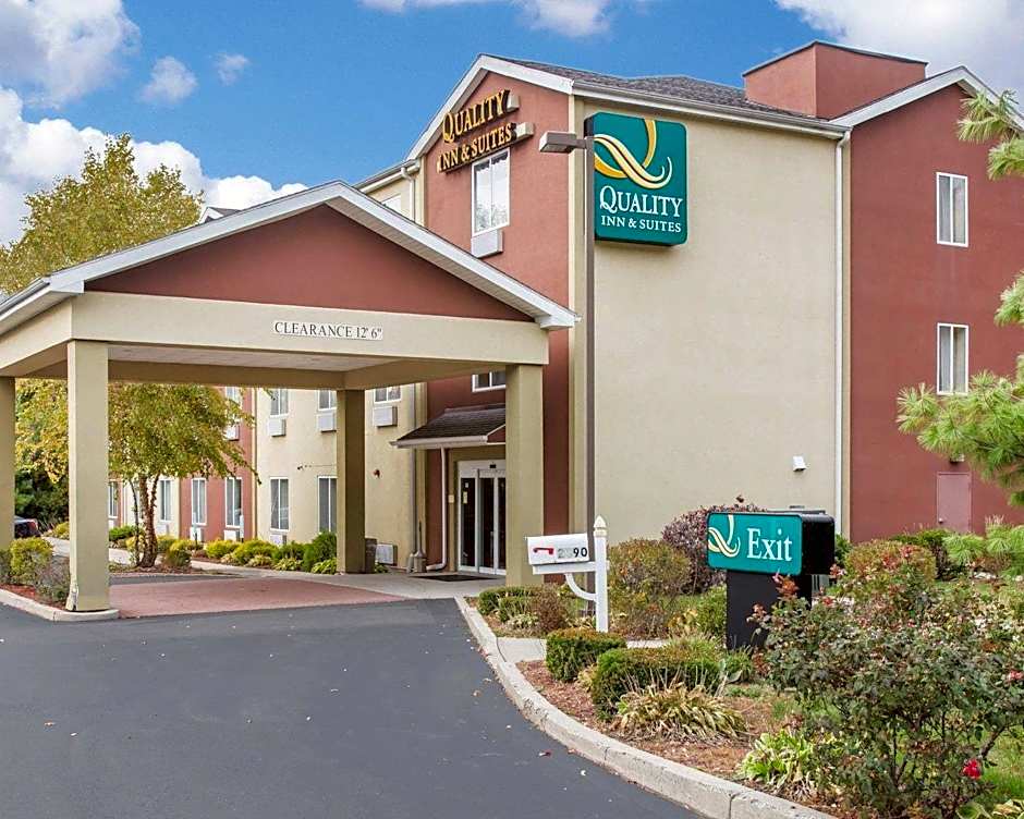 Quality Inn & Suites