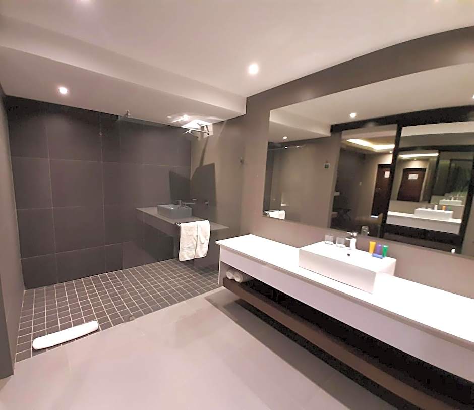 Copperwood Hotel and Conferencing