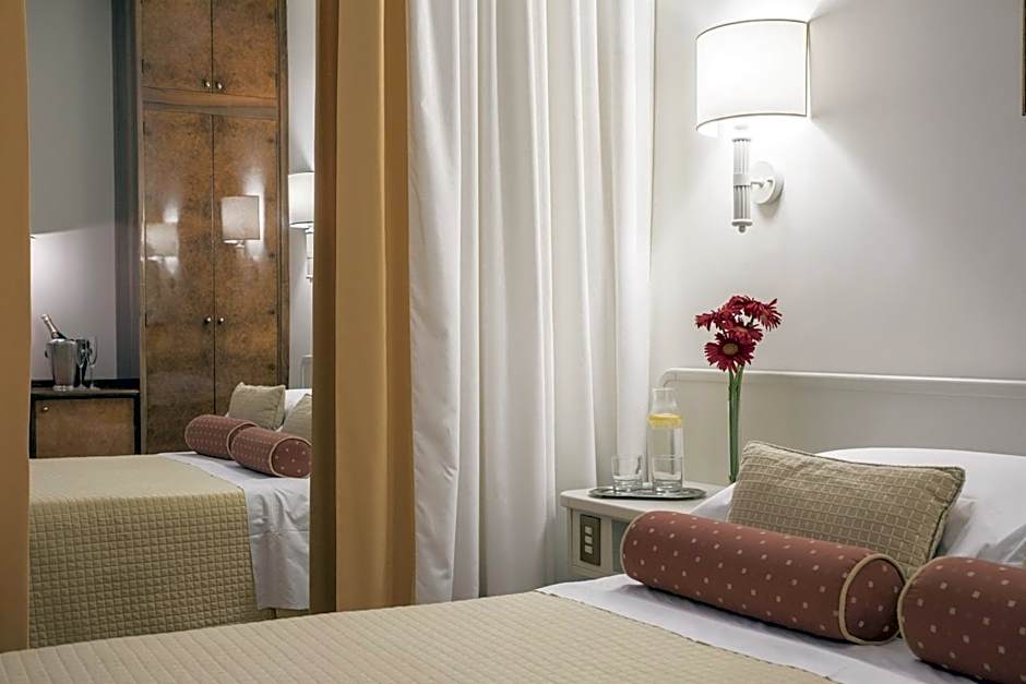 Relais Santa Chiara Hotel