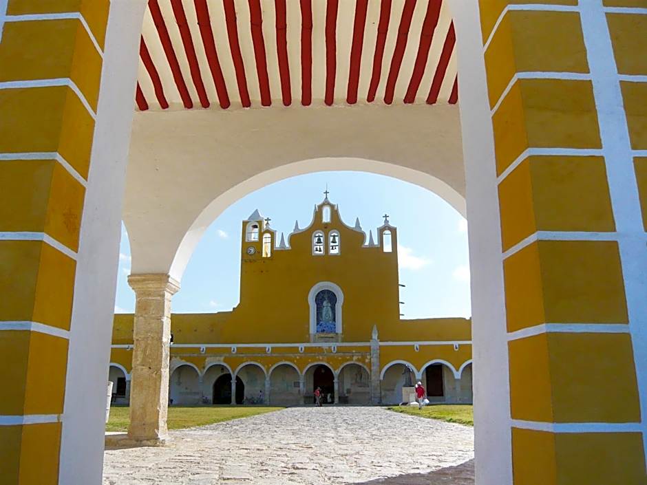 Mayaland Hotel & Bungalows