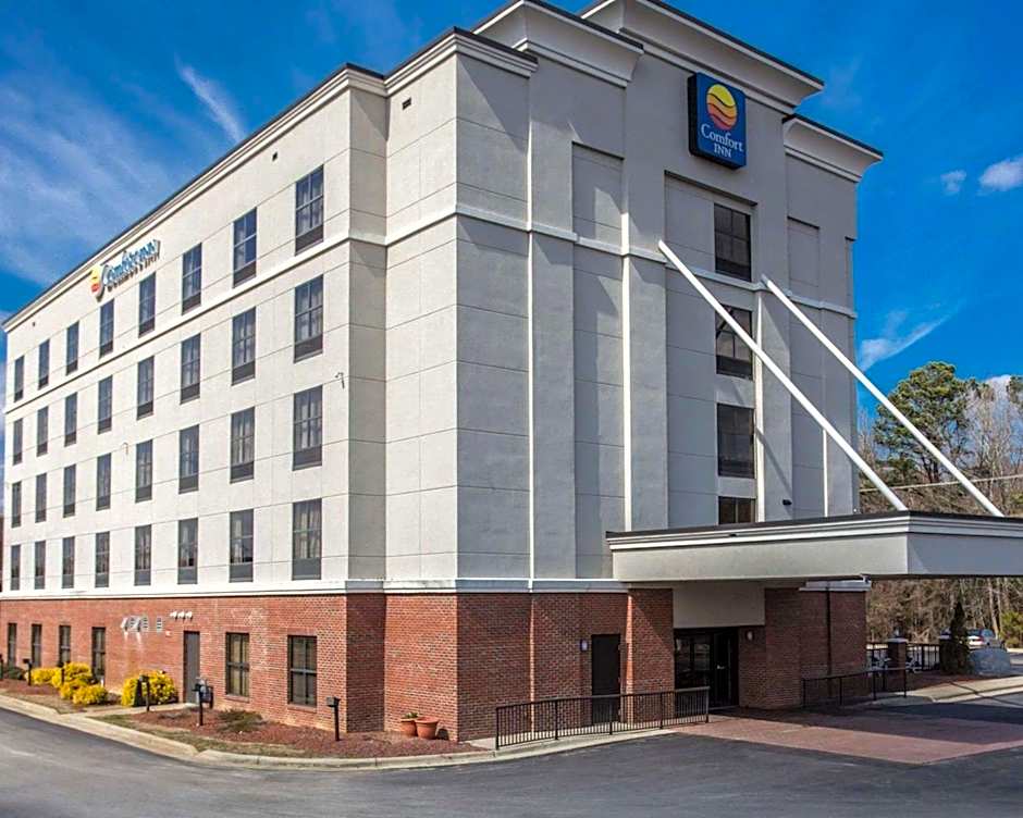 Comfort Inn & Suites Lumberton Central I-95