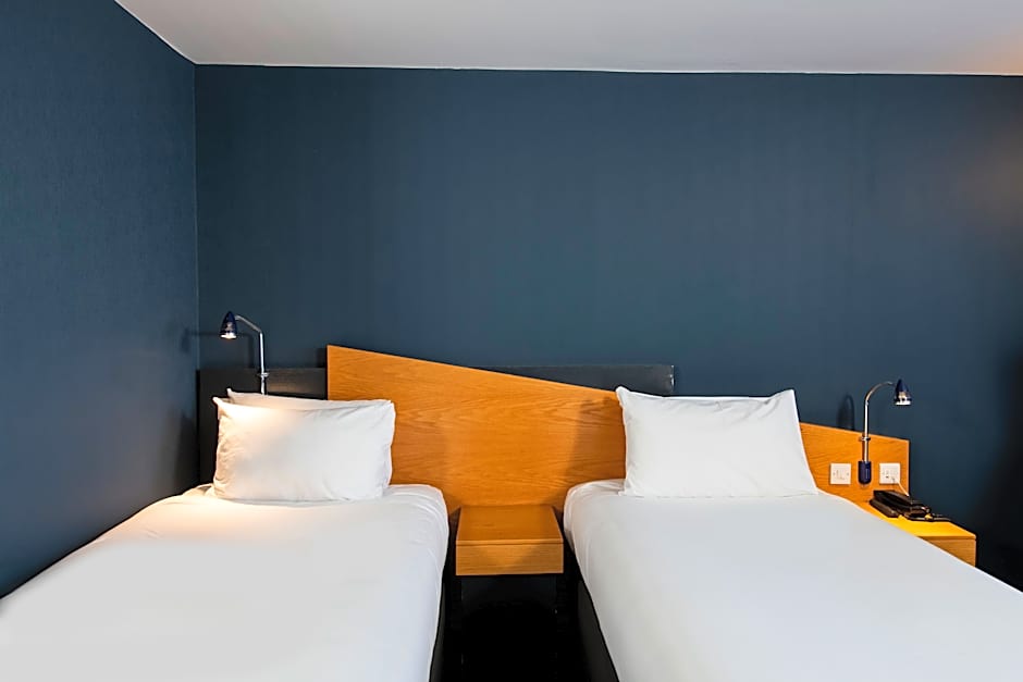Photo 1 of 4 of Standard 2 Twin Beds, Accessible