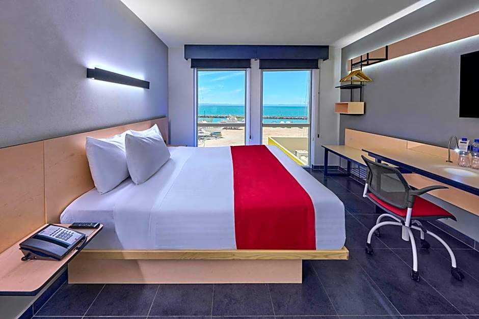 City Express by Marriott La Paz