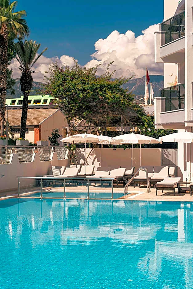 Blue Diamond Alya Hotel