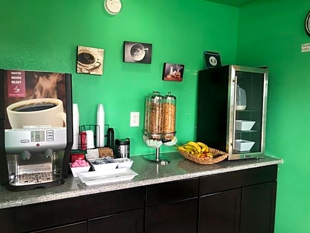 Pinn Road Inn and Suites Lackland AFB and Seaworld