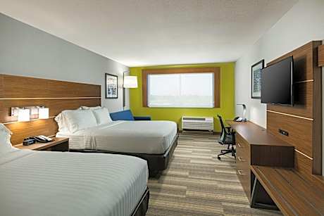 Queen Suite with Two Queen Beds and Sofa Bed - Communications Accessible