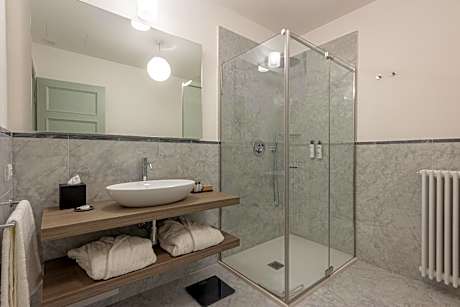 Two-Bedroom Suite Camelia