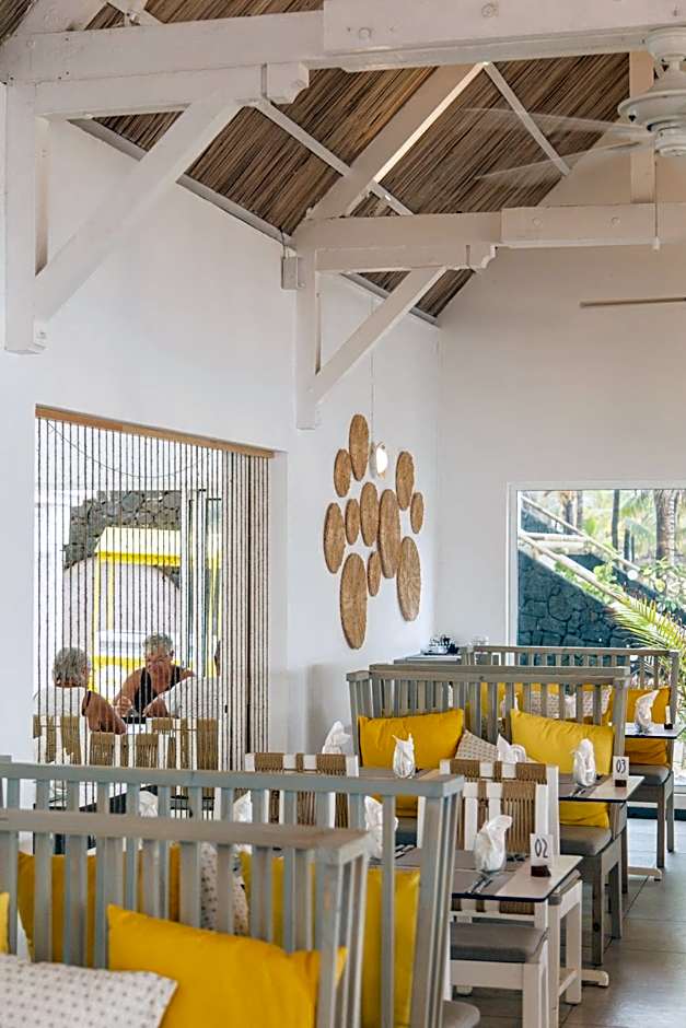 Tropical Attitude - Adults Only