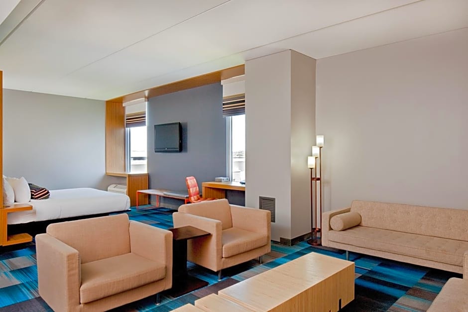 Aloft Bolingbrook