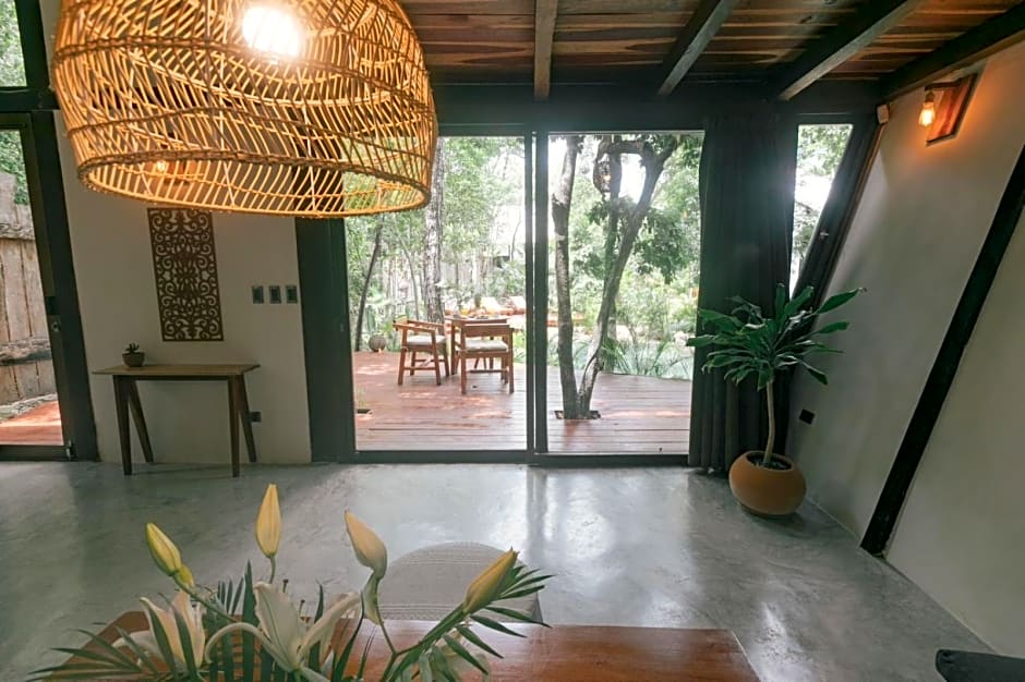 Nahouse Jungle Lodges