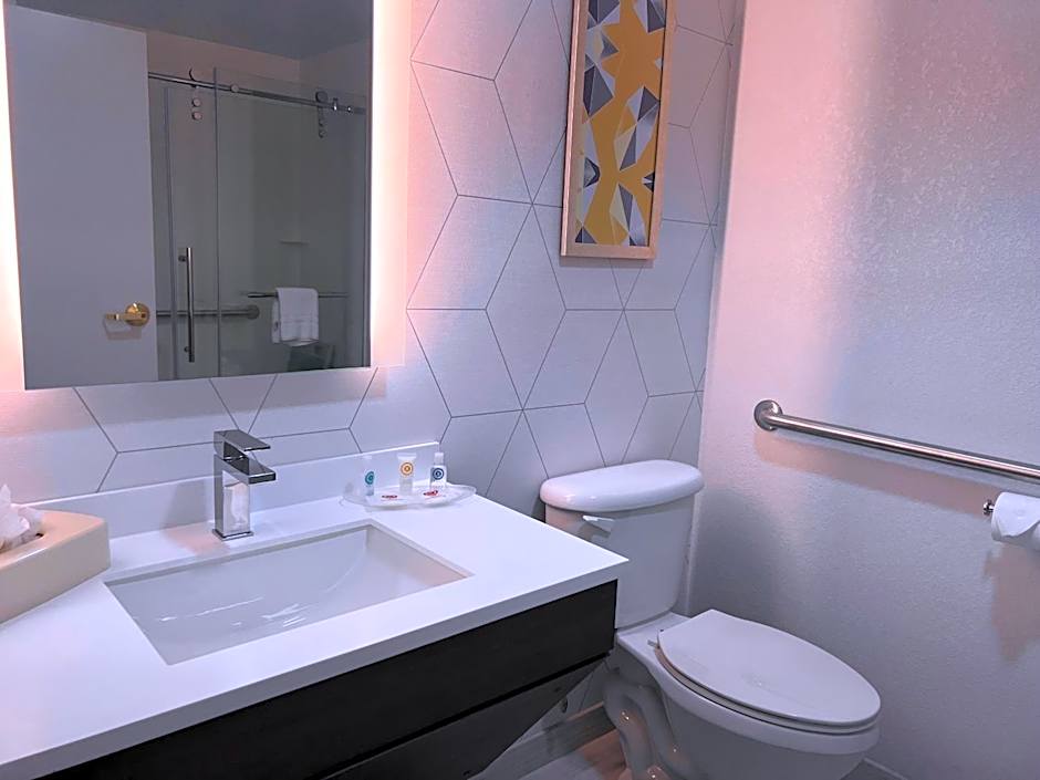 Comfort Suites Airport Louisville