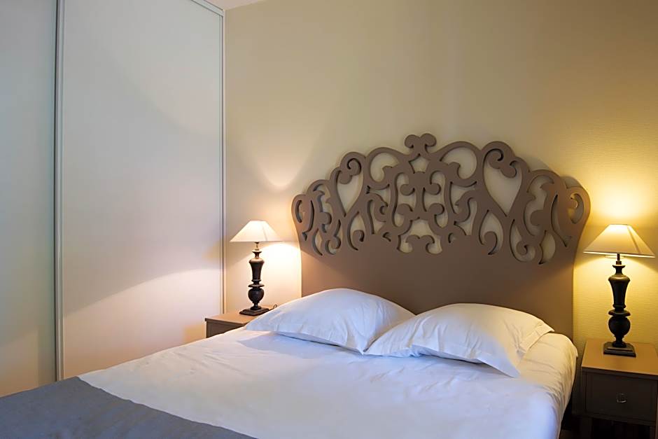 Photo 1 of 8 of Classic Cottage 4 bedrooms + 1 living room Sleeping area Terrace Air conditioning