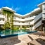 Beach Haus Key Biscayne Contemporary Apartments