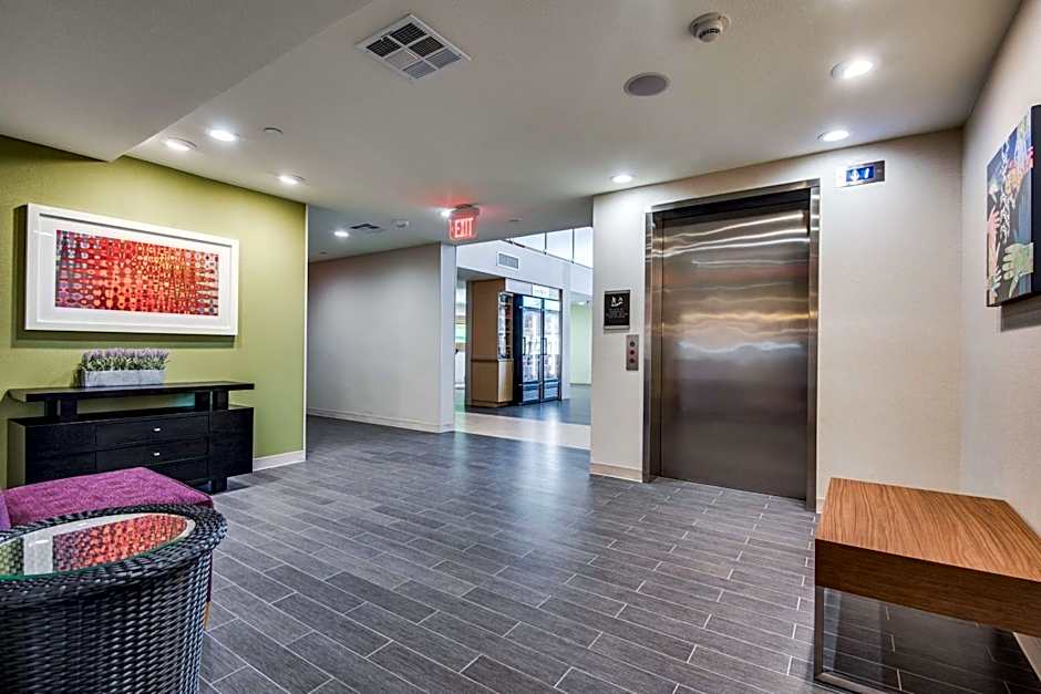 Home2 Suites by Hilton DFW Airport South/Irving