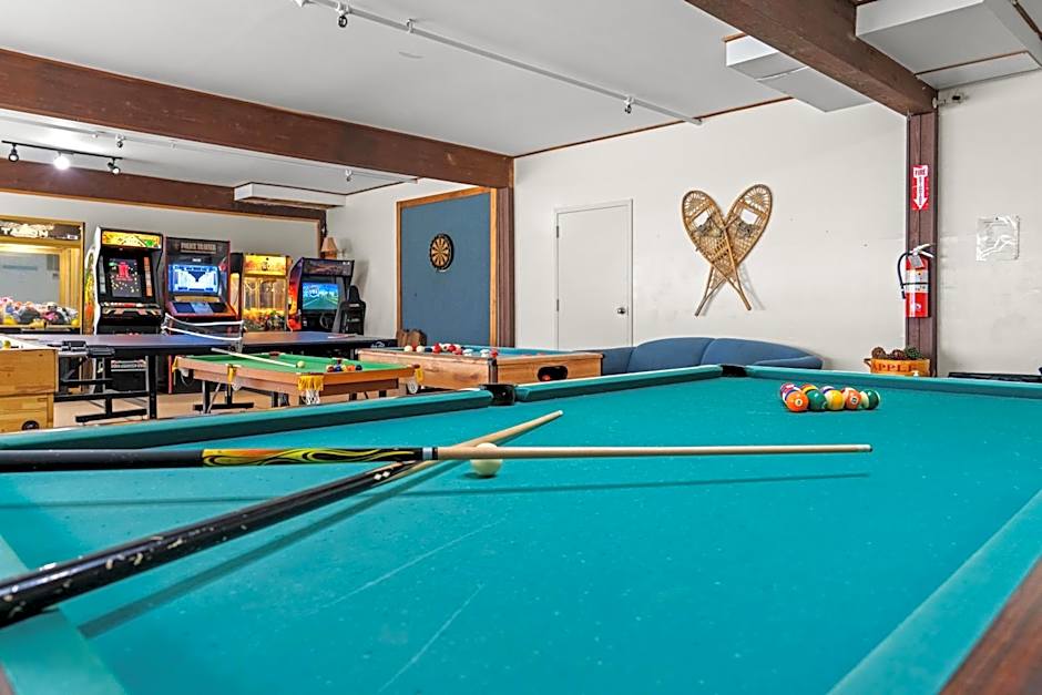 Evergreen Valley Inn