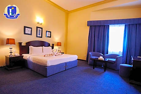 Deluxe King Room