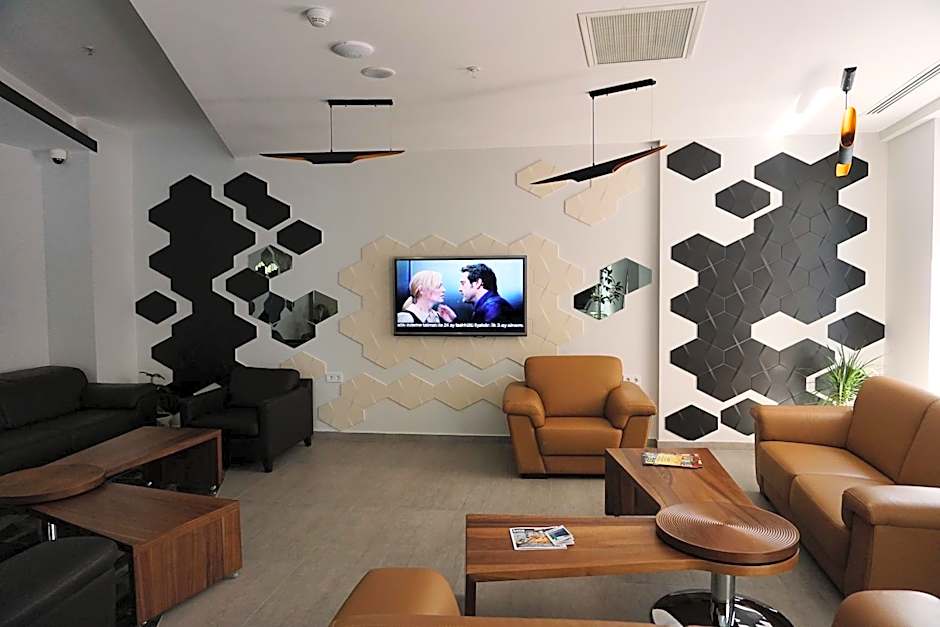 Arus Hotel