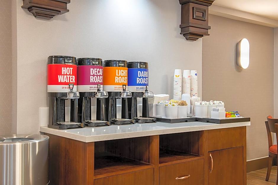 Hampton Inn By Hilton Portsmouth Central