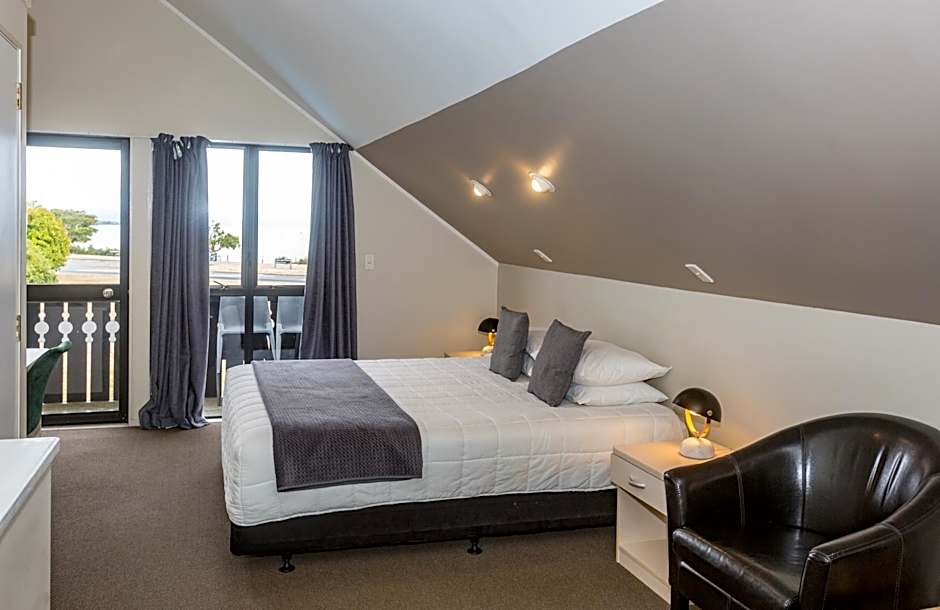 Le Chalet Suisse Motel