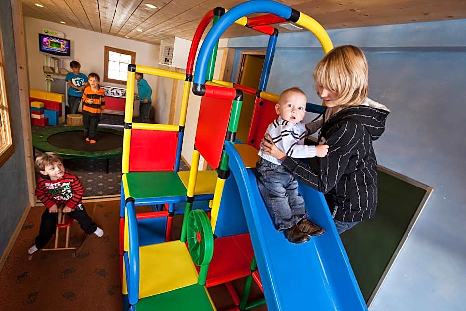 Familienhotel Alpina