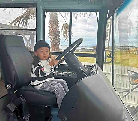 American School Bus Hotel! High-Temperature Sauna/BBQ/Open-Air Bath/View Deck/Shirahama