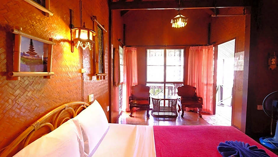 Lolita Bungalow