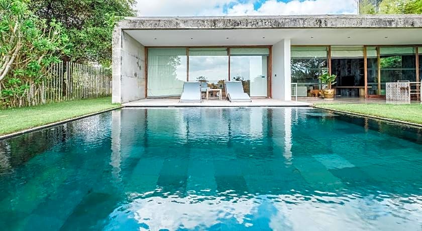 Jimbaran Balangan Beach Front Villa Nakar