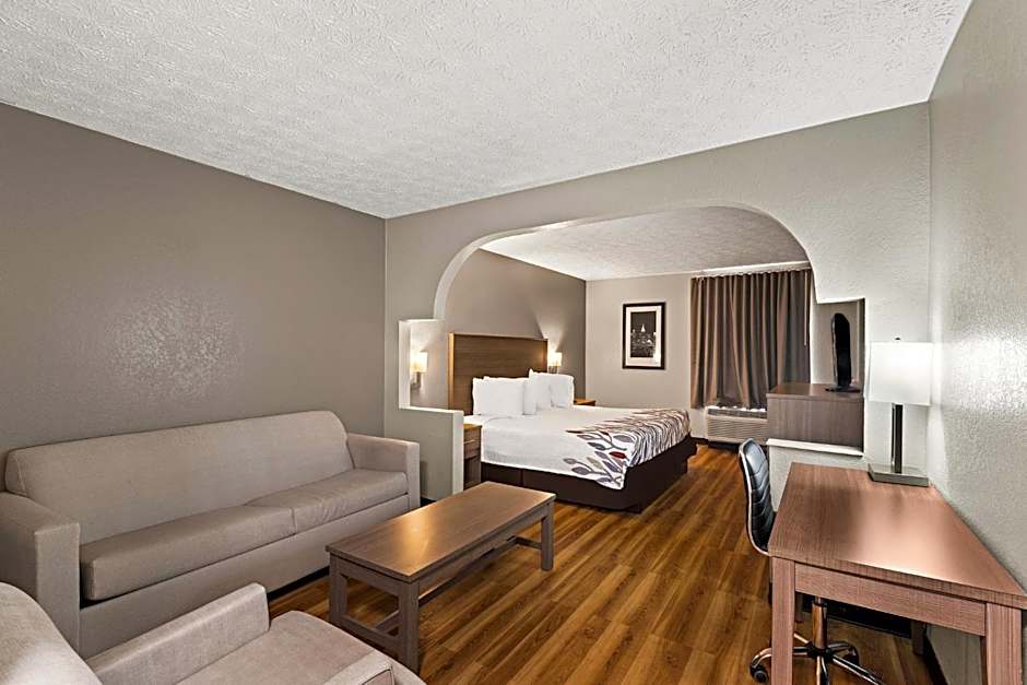 Red Roof Inn & Suites Newnan