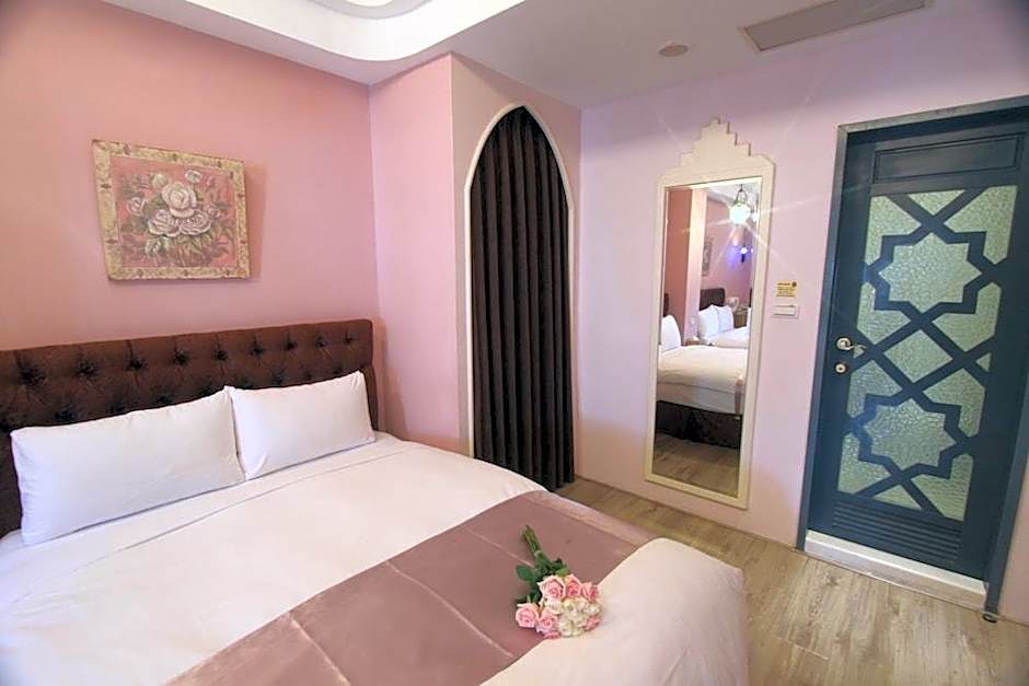 Moroccan Holiday Suite