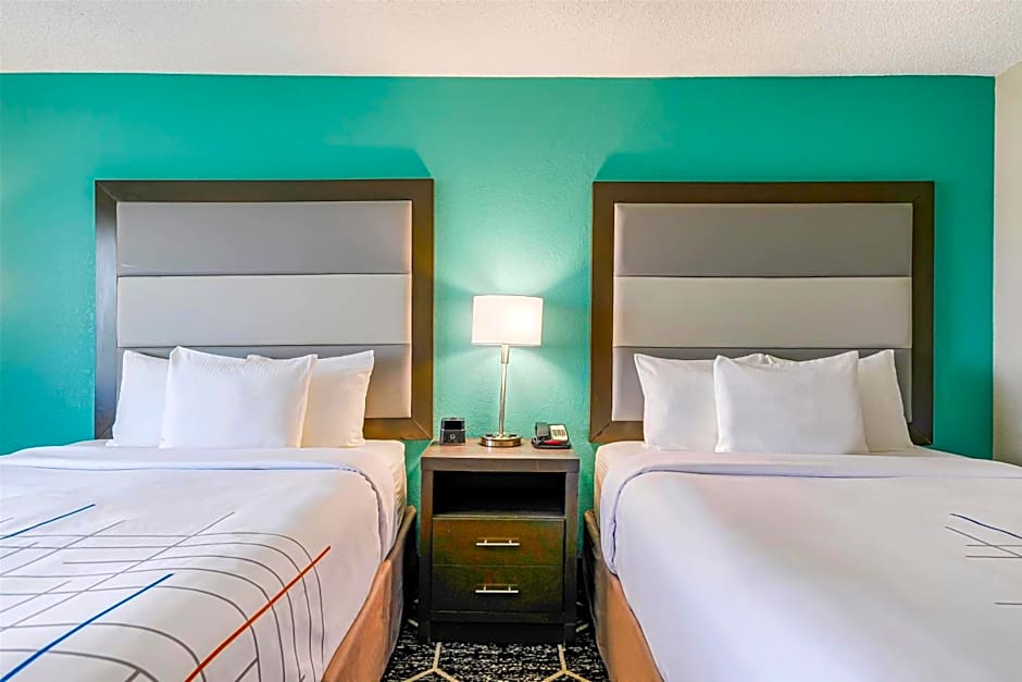 La Quinta Inn & Suites by Wyndham Batavia