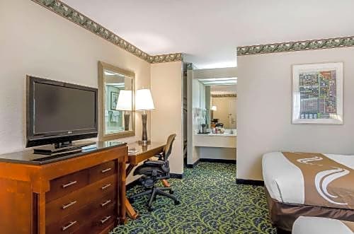 Quality Inn & Suites Lexington