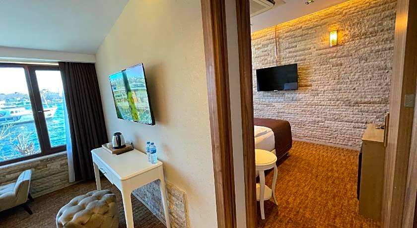 Weingart Seaside Hotel