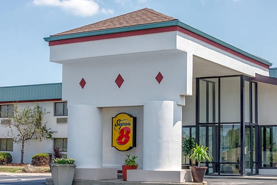Super 8 by Wyndham Cleveland