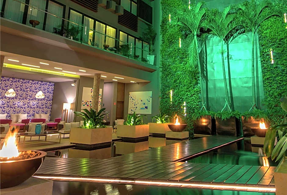 The Fives Downtown Hotel & Residences, Curio Collection by Hilton