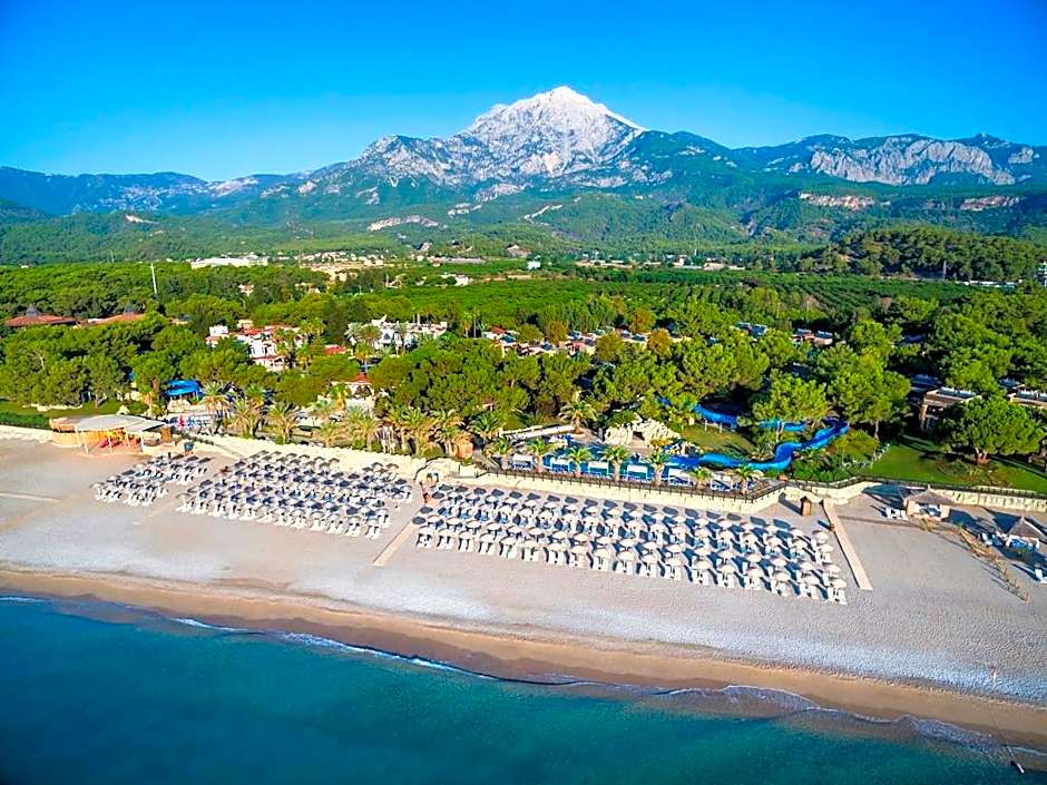 Pirates Beach Club  Ultra All Inclusive