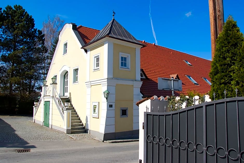 Hotel Biedermeier Hof