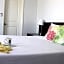 Hometel Suites