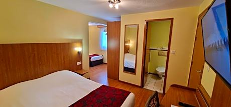 Family Room (6 Adults)