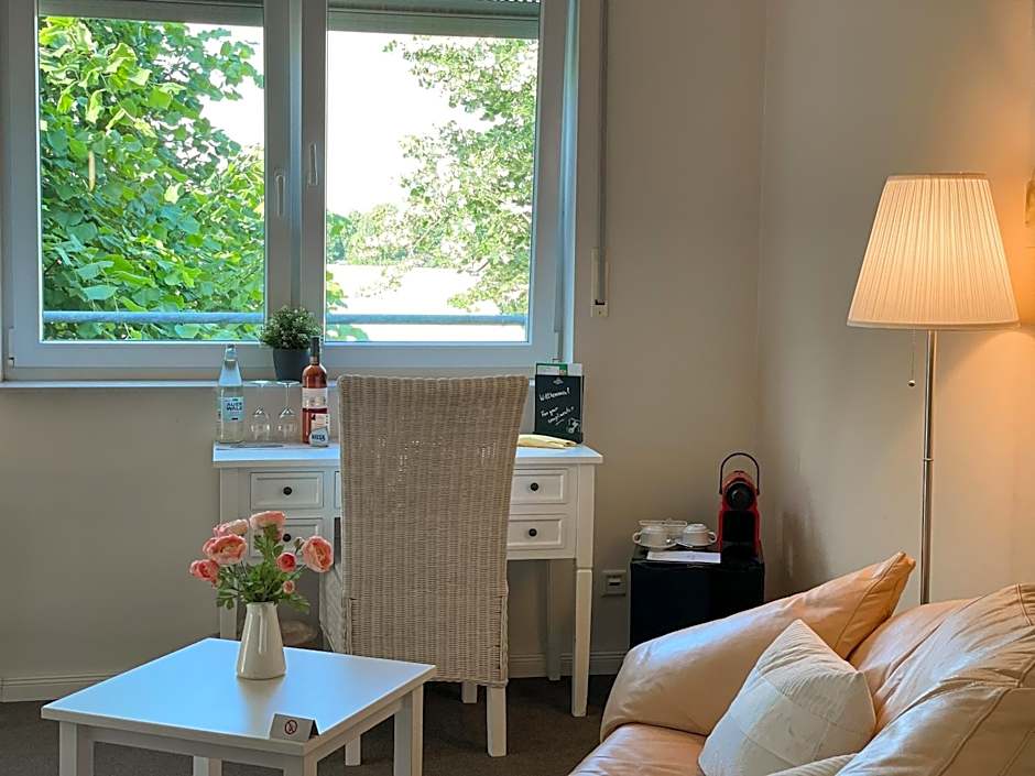 Photo 1 of 11 of Executive Suite