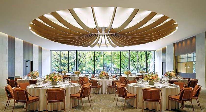 TIAD, Autograph Collection