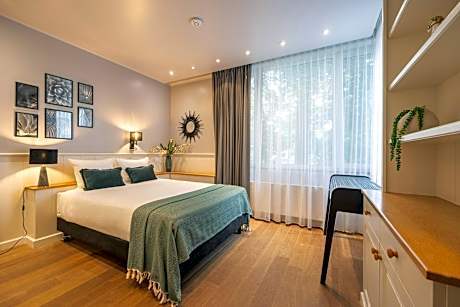 4-Bedroom Apartment 1 King Bed 3 Double Beds