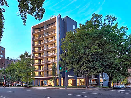 Hotel AKA Washington Circle